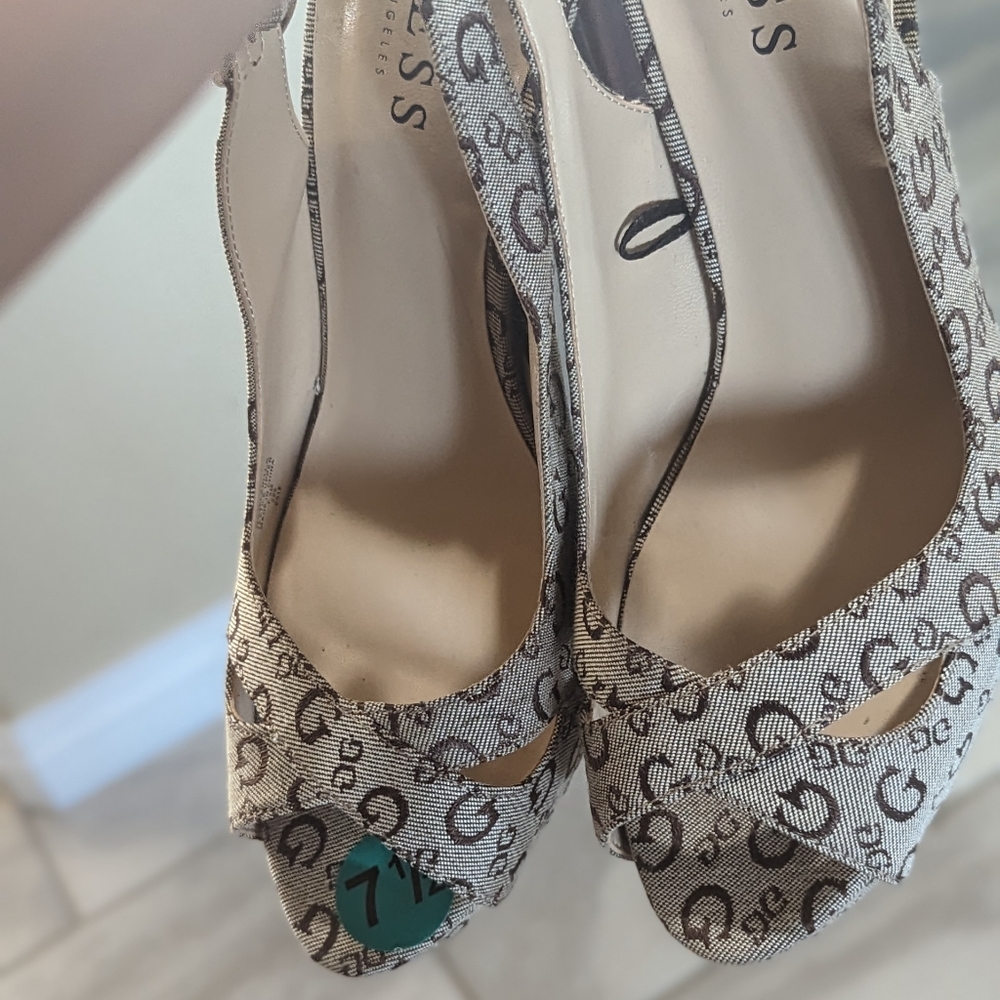 GUESS High heels Beautiful NEW size 7.5 runs small like 7 - Picture 6 of 8